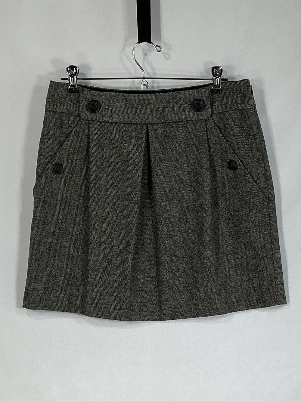 Banana Republic Gray Wool Herringbone Pleated Mini Skirt Button Size 4